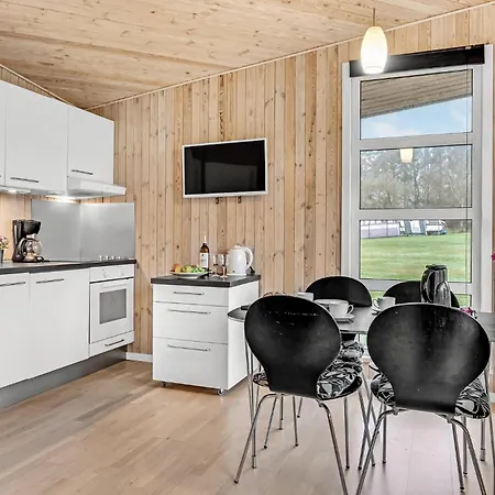 2 Bedroom Cozy In Roslev * Sallingsund