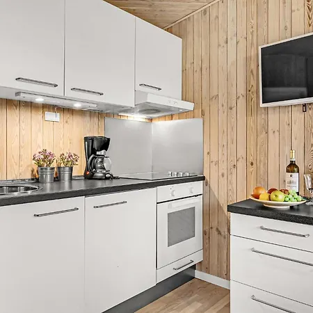 Holiday home 2 Bedroom Cozy In Roslev