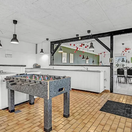 2 Bedroom Cozy In Roslev Holiday home *