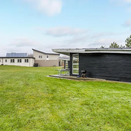 2 Bedroom Cozy In Roslev * Sallingsund